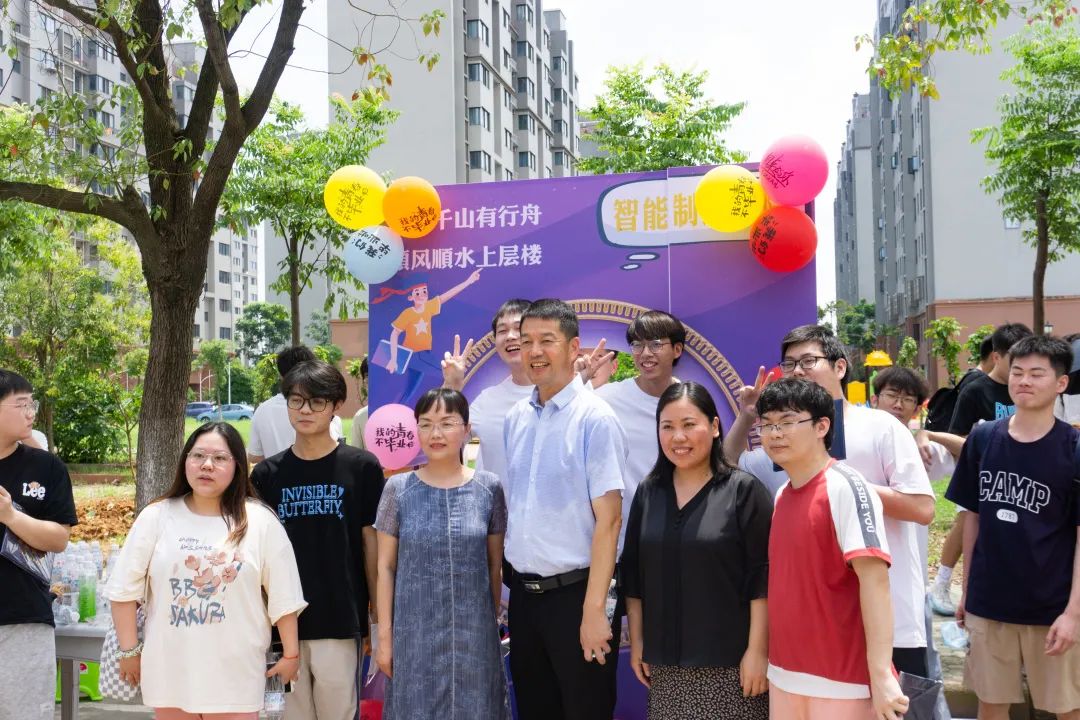 武汉交通职业学院2022毕业典礼：掌声欢送你们奔赴下一场山海…