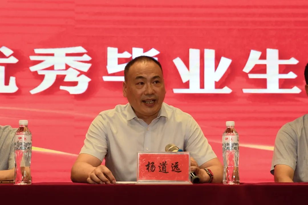 武汉交通职业学院2022毕业典礼：掌声欢送你们奔赴下一场山海…